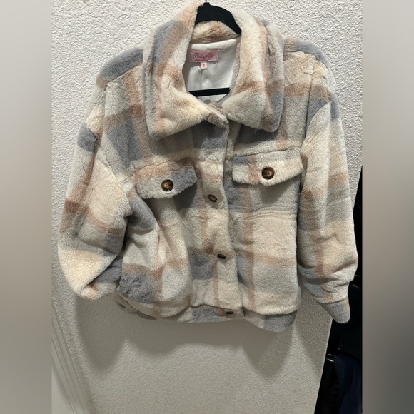 Pink Lily Sherpa - Picture 2 of 4